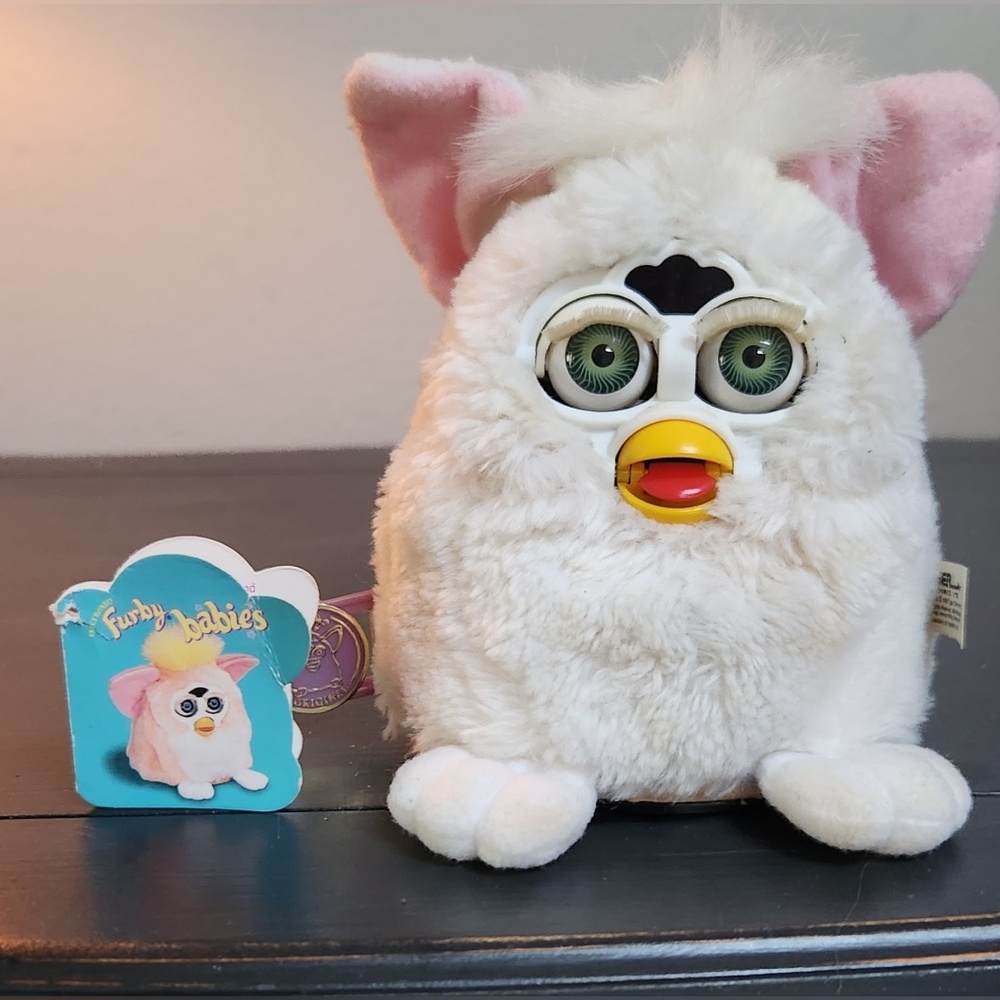 Collectible Furby ~ Interactive Robotic Toy ~ He's cute and works!